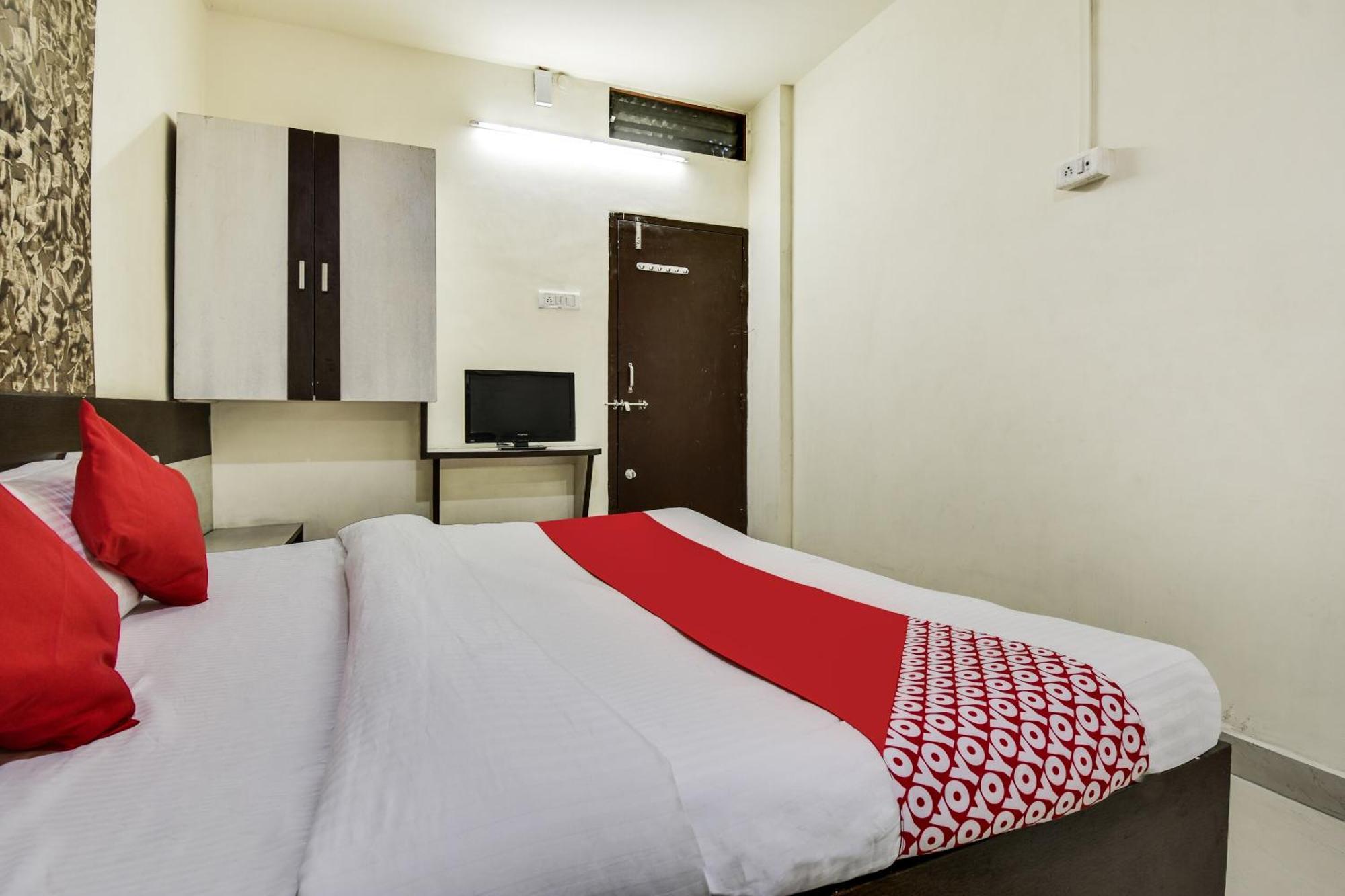 Hotel O Aryan Khāmgaon Εξωτερικό φωτογραφία