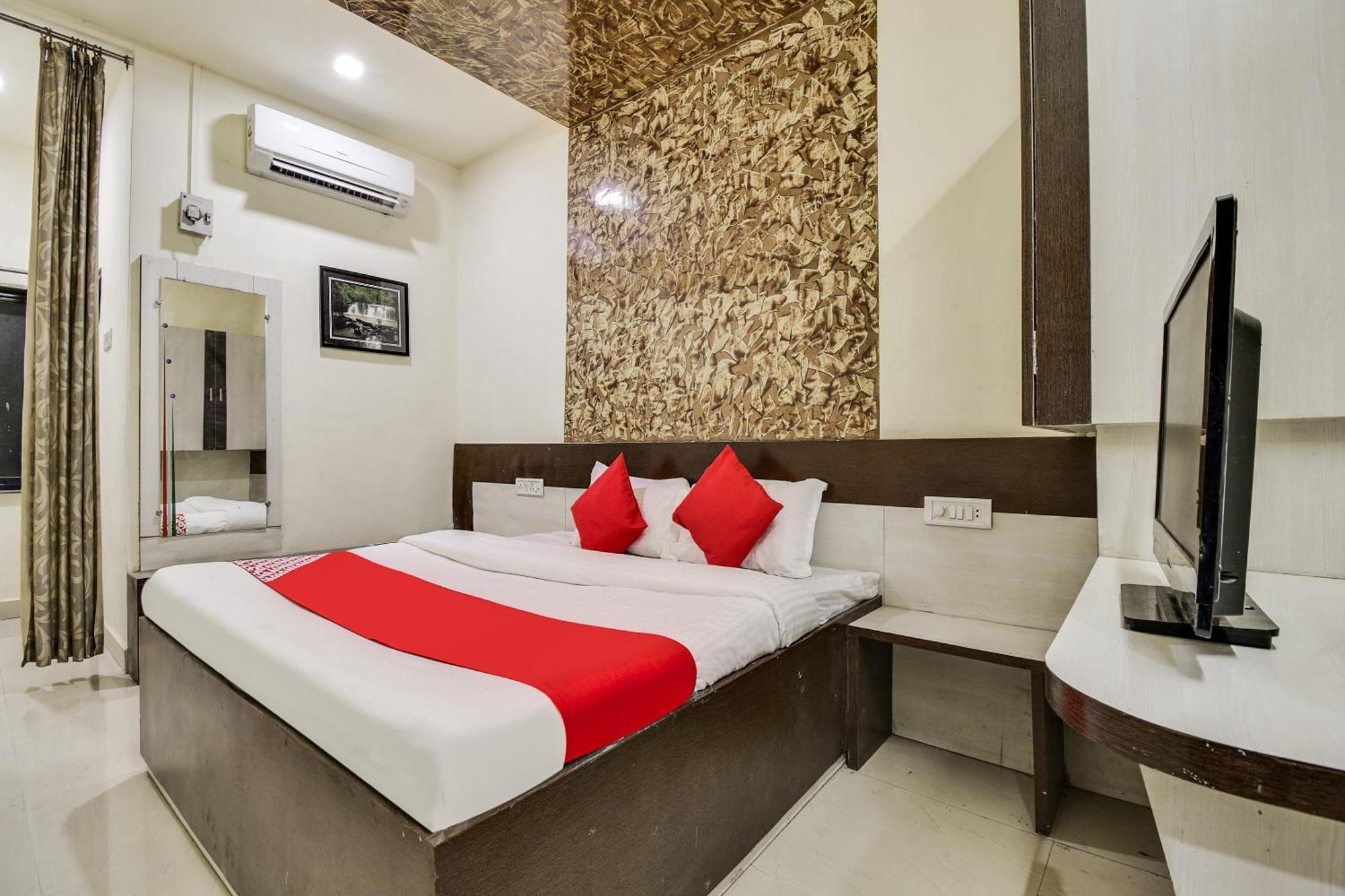 Hotel O Aryan Khāmgaon Εξωτερικό φωτογραφία