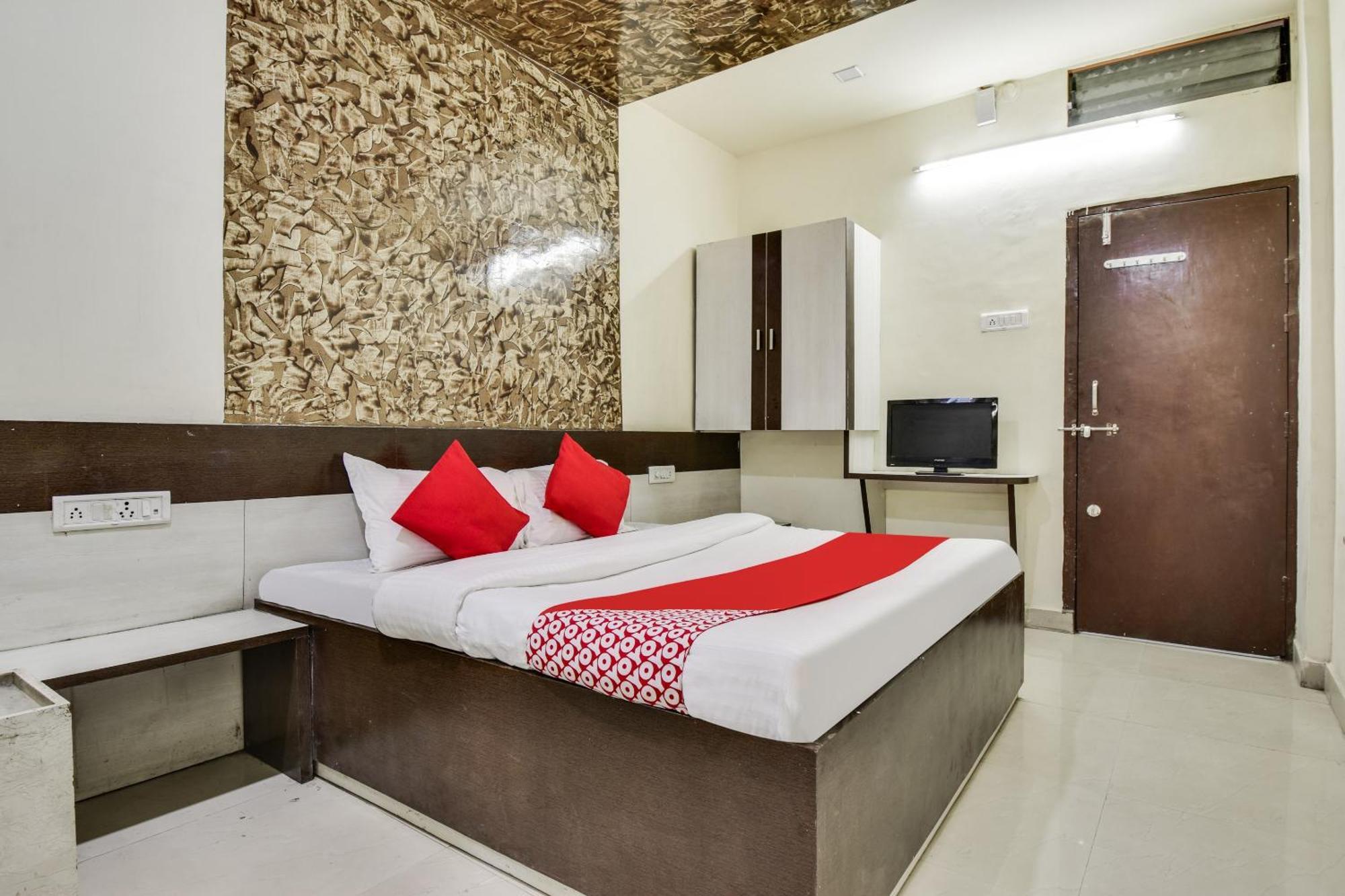 Hotel O Aryan Khāmgaon Εξωτερικό φωτογραφία