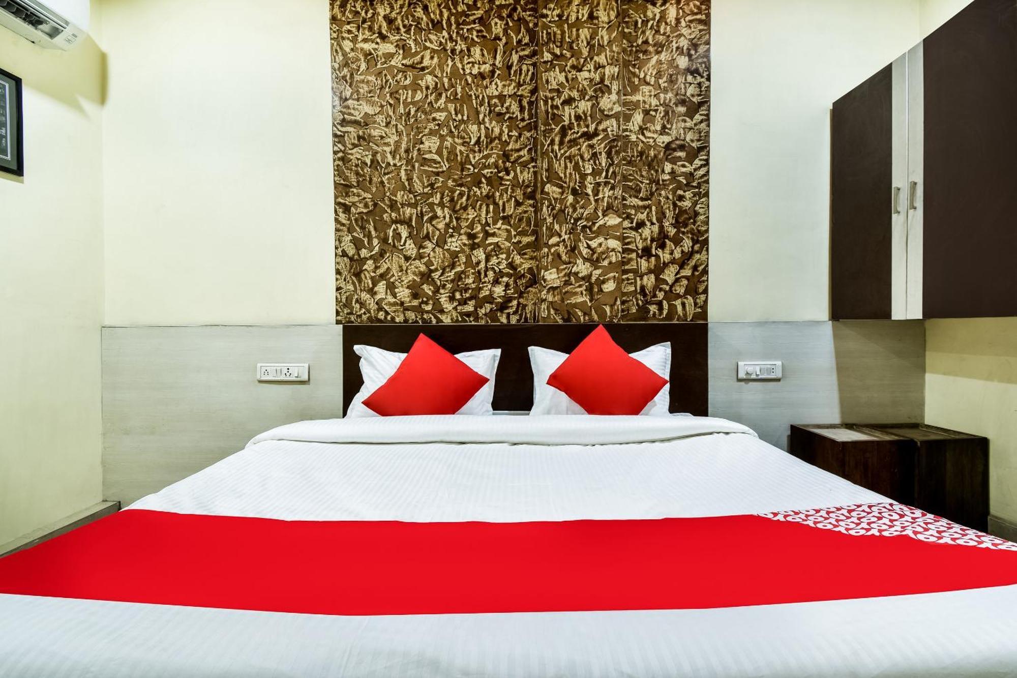 Hotel O Aryan Khāmgaon Εξωτερικό φωτογραφία